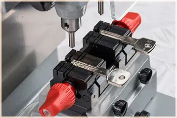 Elite Locksmith Services Chicago, IL 312-973-4902 Elite Locksmith Services Chicago, IL 312-973-4902 - 11-key-cutting